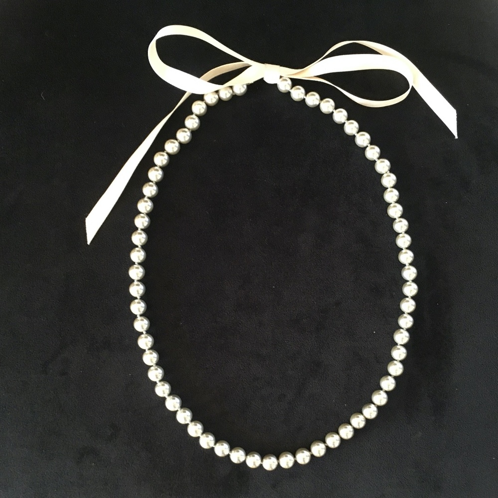 J Crew Factory Silver Grey Pearl Necklace Ribbon